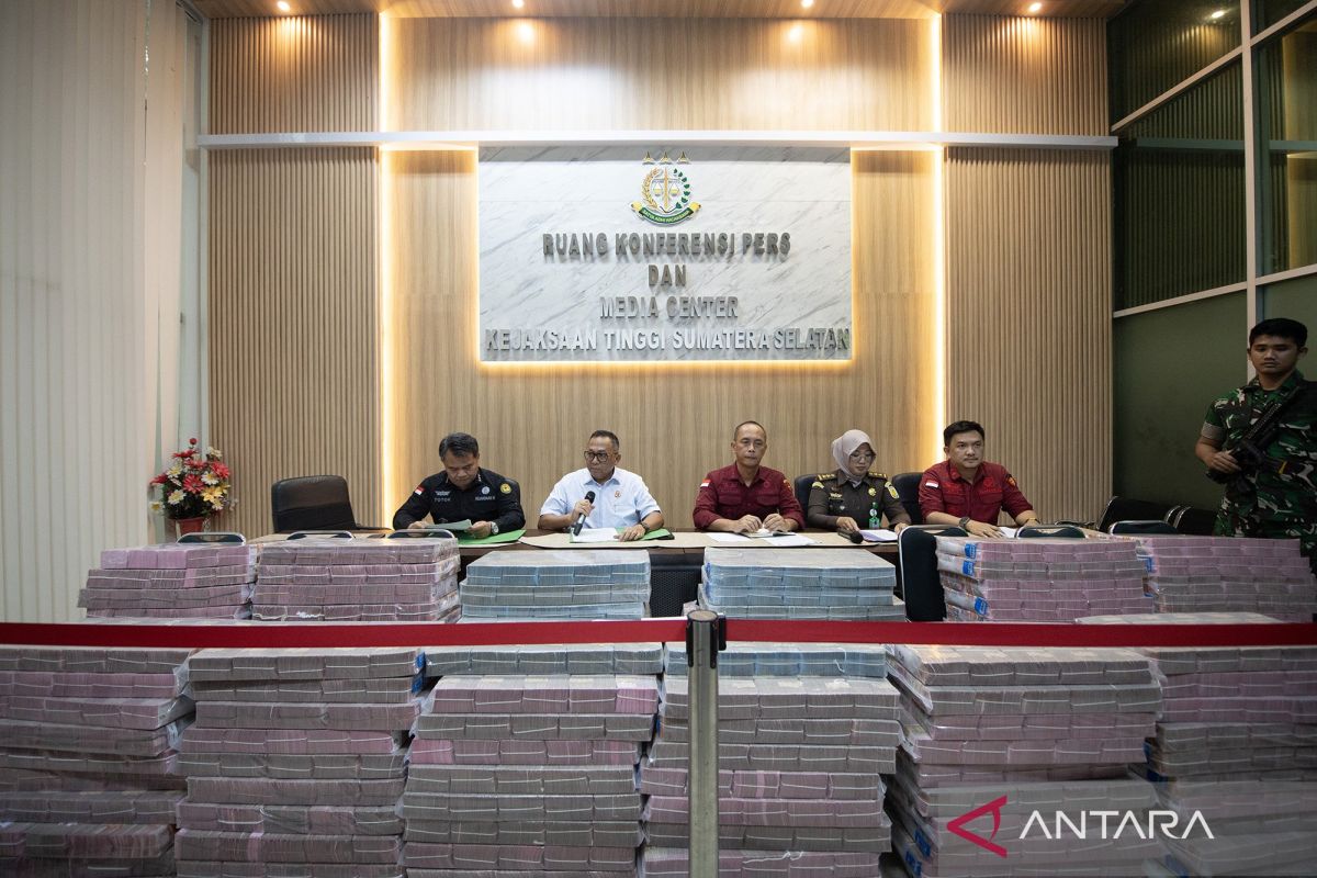 Melihat tumpukan uang Rp110 miliar hasil pengembalian kerugian negara